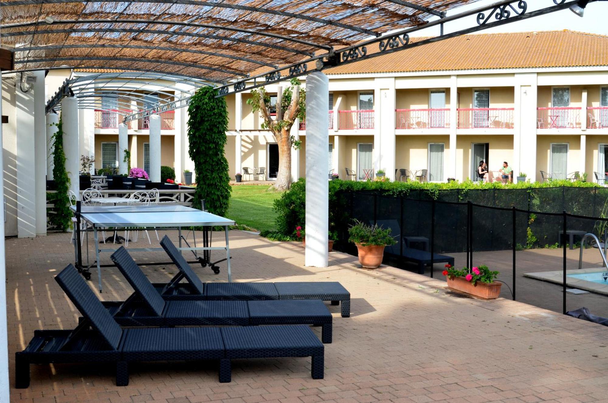 Hotel Le Mas Des Ponts D'Arles Dış mekan fotoğraf
