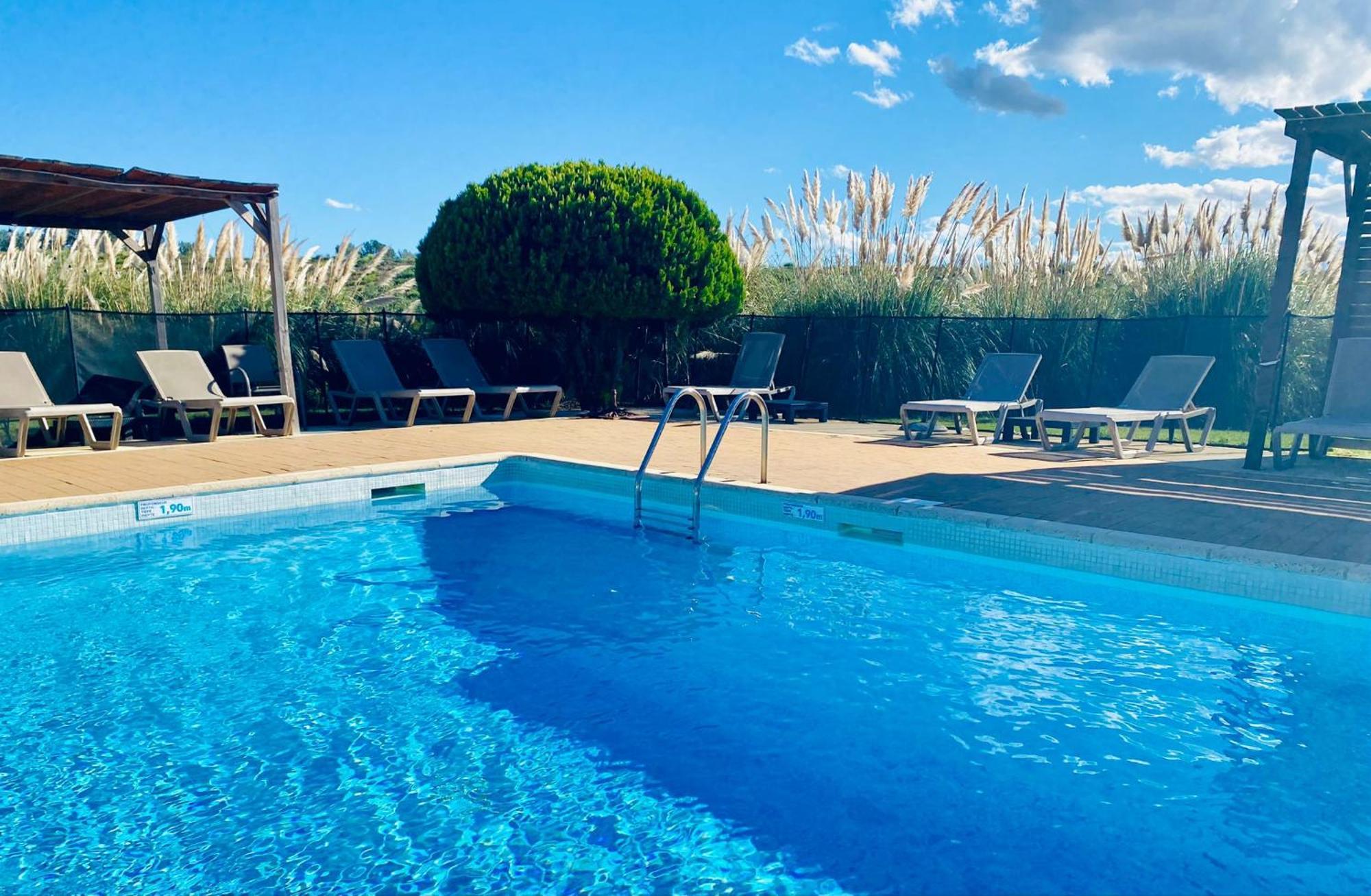 Hotel Le Mas Des Ponts D'Arles Dış mekan fotoğraf