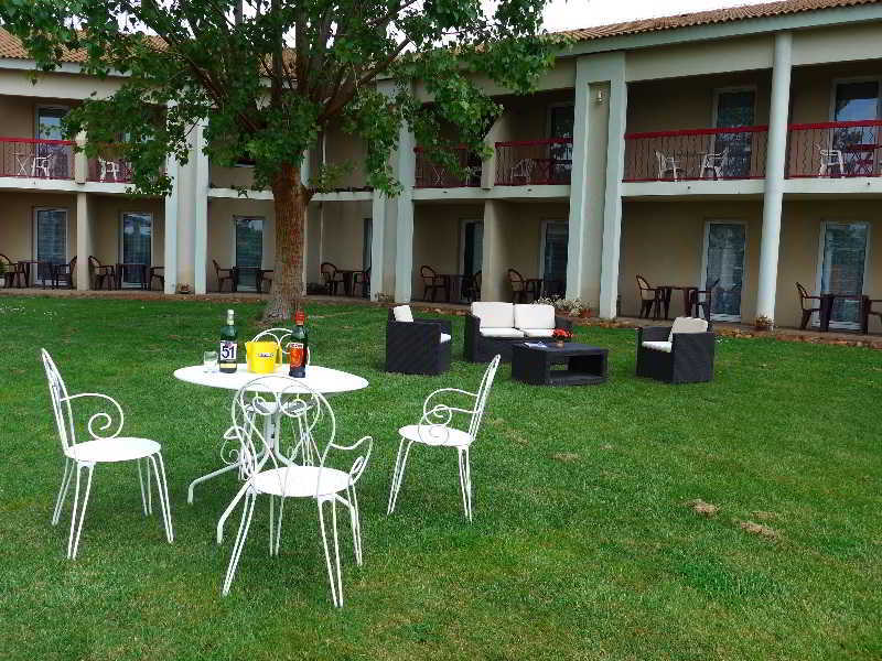Hotel Le Mas Des Ponts D'Arles Dış mekan fotoğraf